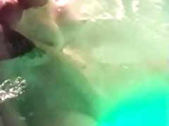 Mom squirts whilst being played with in hot tub