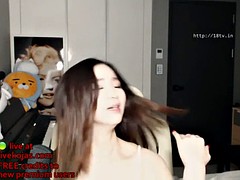 korean sexy camgirl teasing